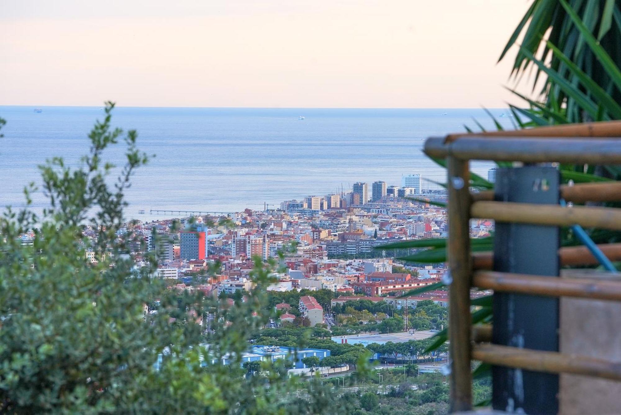 Aaa View Private Terrace Outdoor Heated Hot Tub Family Fun Badalona Exterior foto