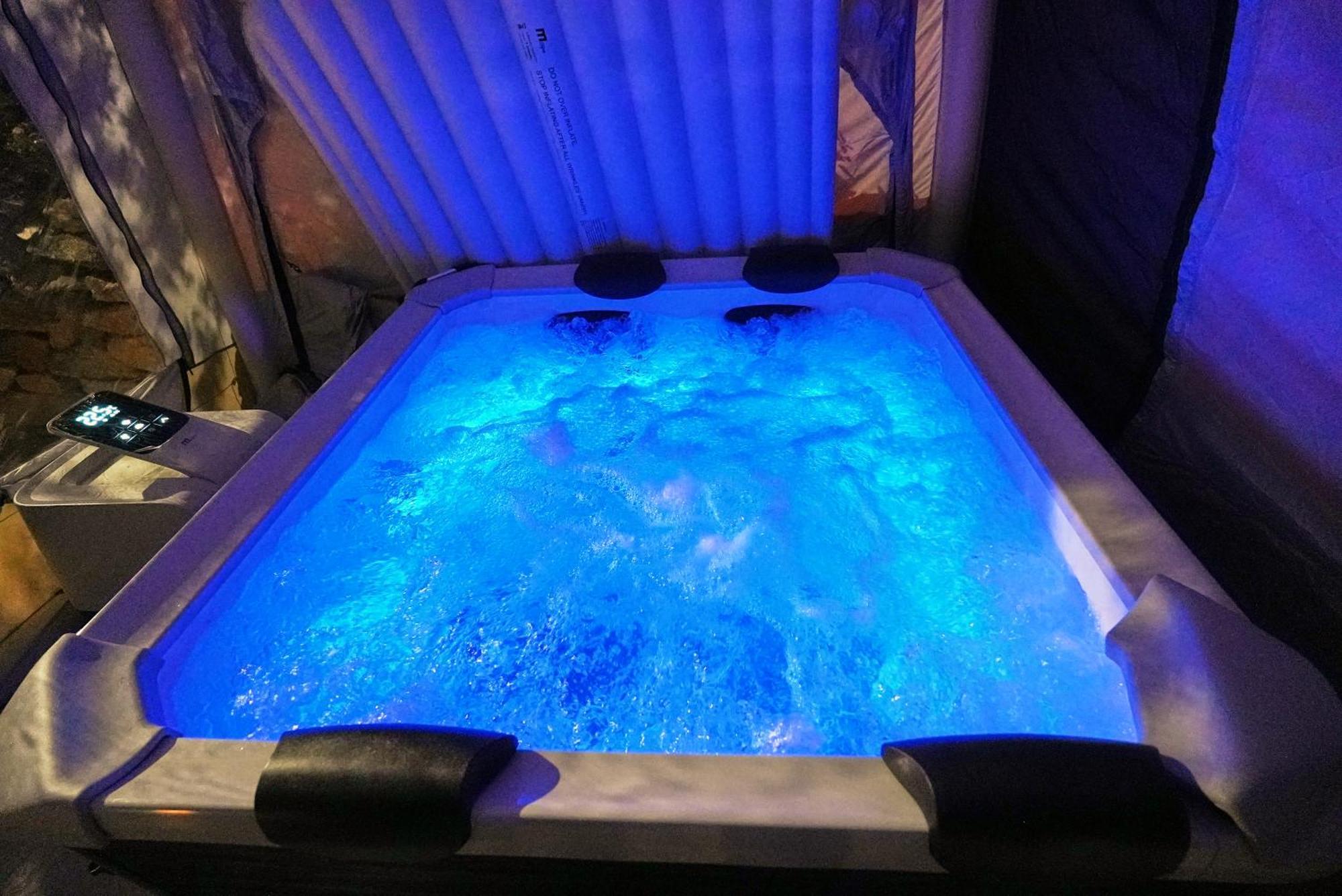 Aaa View Private Terrace Outdoor Heated Hot Tub Family Fun Badalona Exterior foto